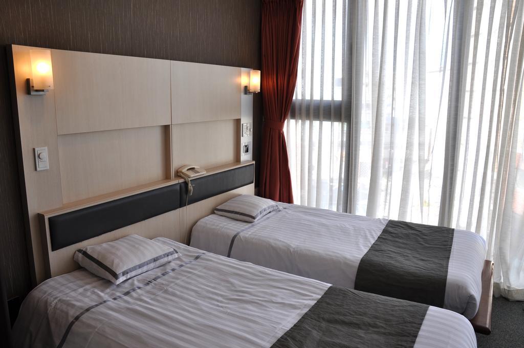 Hotel West Нумадзу Номер фото